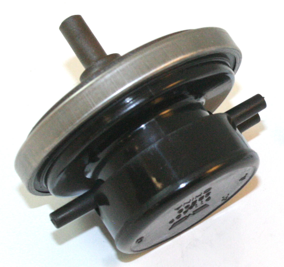 EGR Valve - Lexus, Subaru, Toyota - EV100